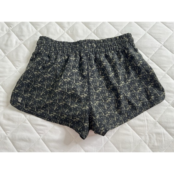 Vuori Womens XS Performance Running Shorts Black Green Print Lined Zip Pocket - Picture 2 of 5